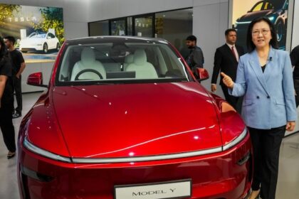 Tesla 3 2025 08 13b88d6dbc136b167a1cf76aaeefa79e 4x3.jpeg